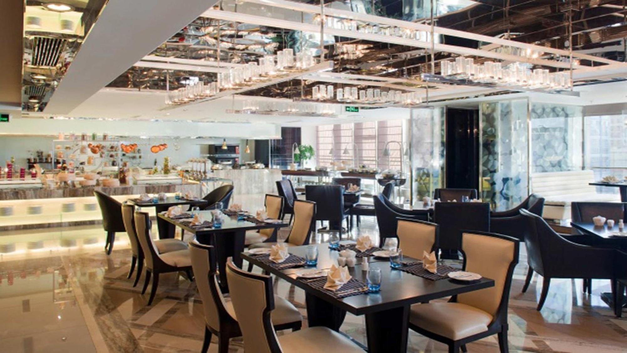 Holiday Inn Beijing Focus Square By Ihg Экстерьер фото