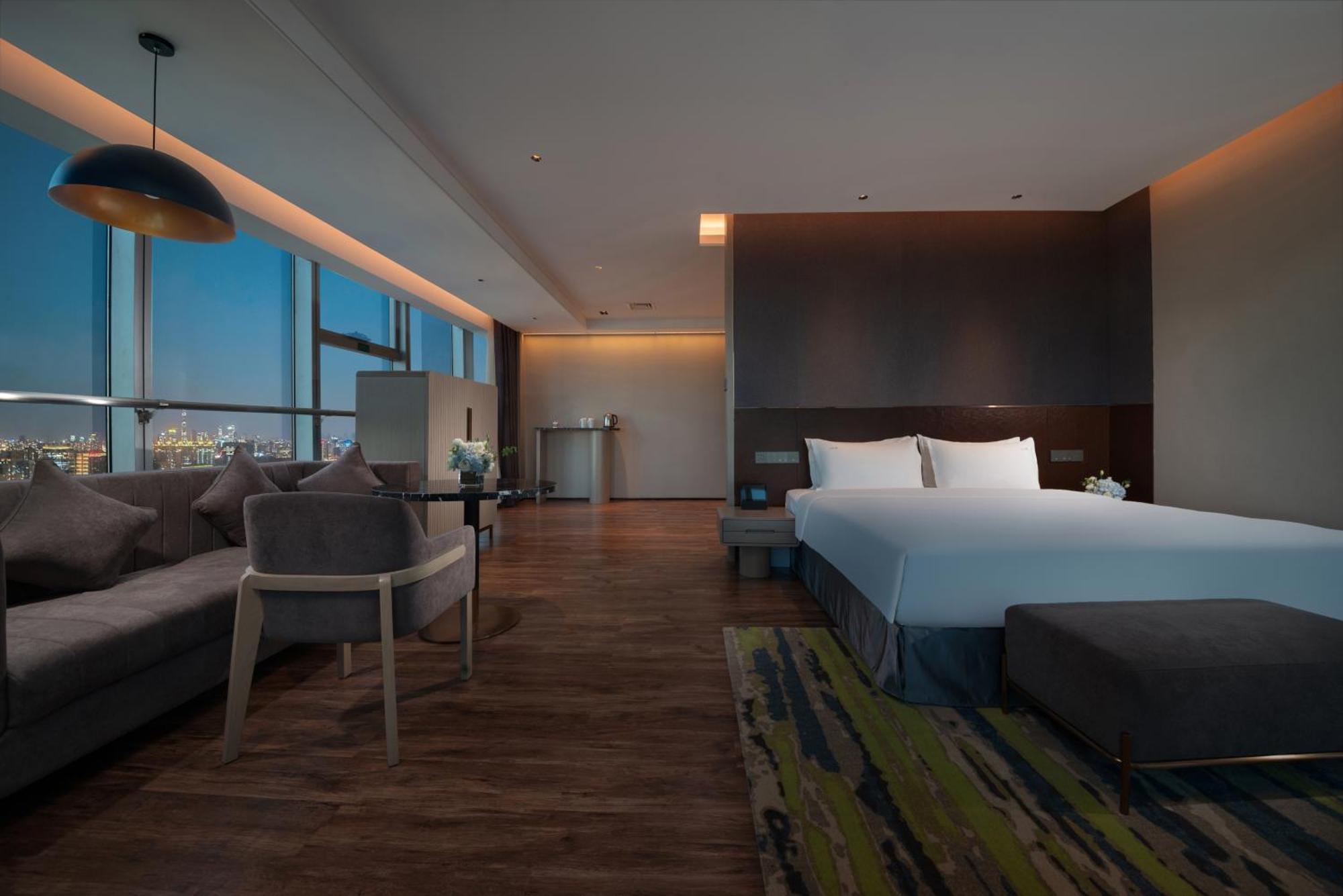 Holiday Inn Beijing Focus Square By Ihg Экстерьер фото